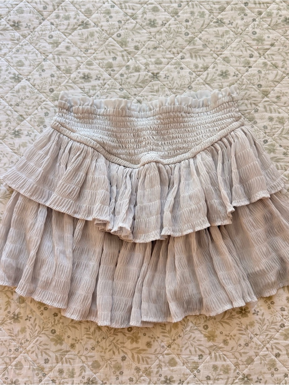 Forever 21 light gray ruffle mini skirt